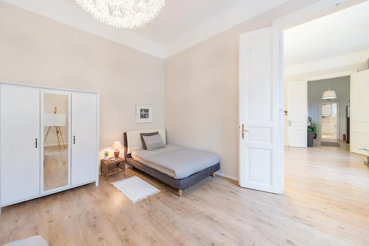 Paulay Apartment بودابست 0*,