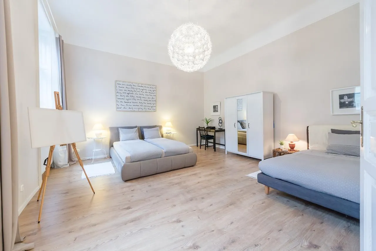 Paulay Apartment Budapest 0*,  Hungary