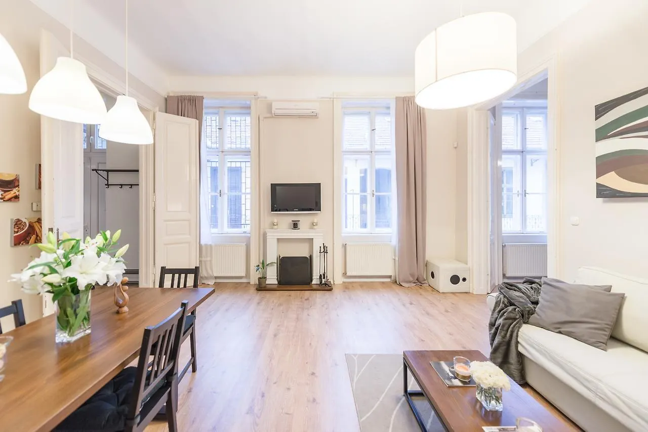 Paulay Apartment Budapest